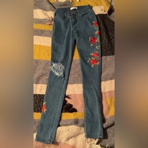VIBRANT M.I.U. BLUE JEANS - SIZE 5(W26)